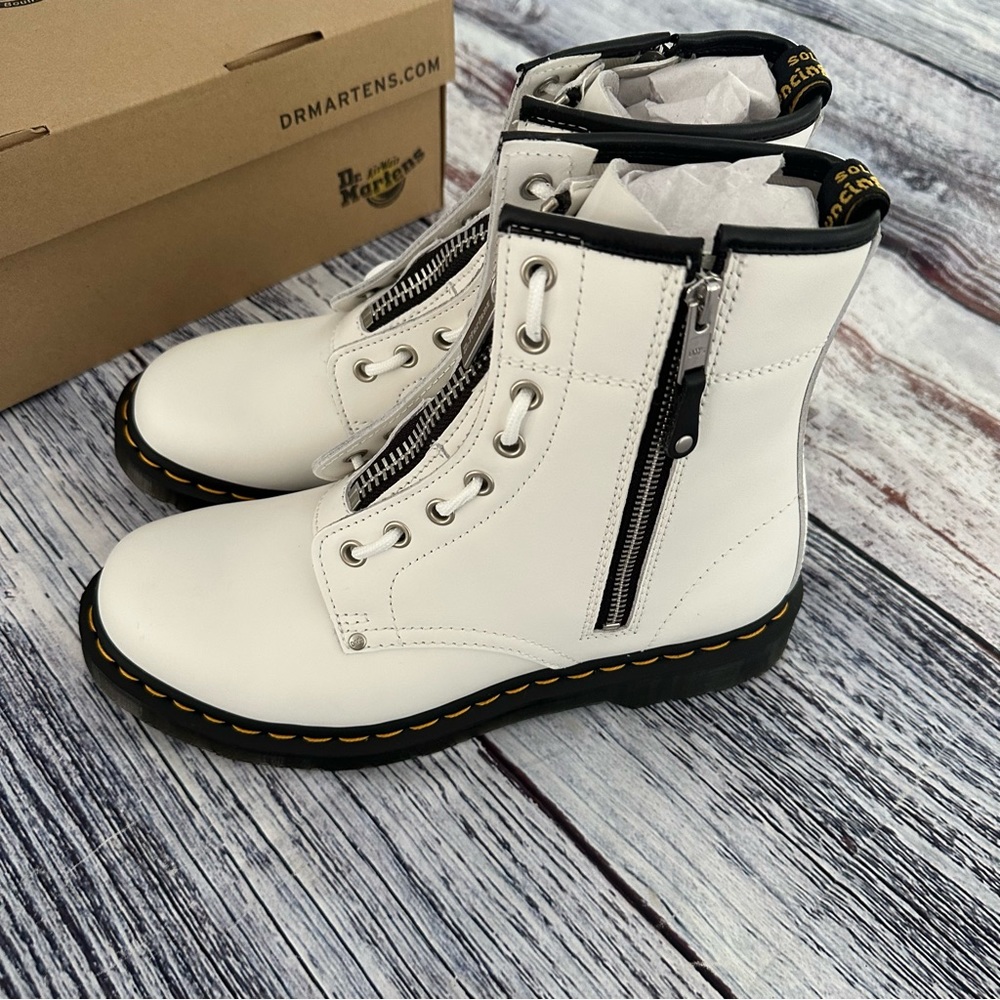 BNIB Dr. Marten’s 1460 Double Zip White Sendal Full Grain Leather Boots - Picture 2 of 12